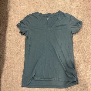 Madewell v neck shirt